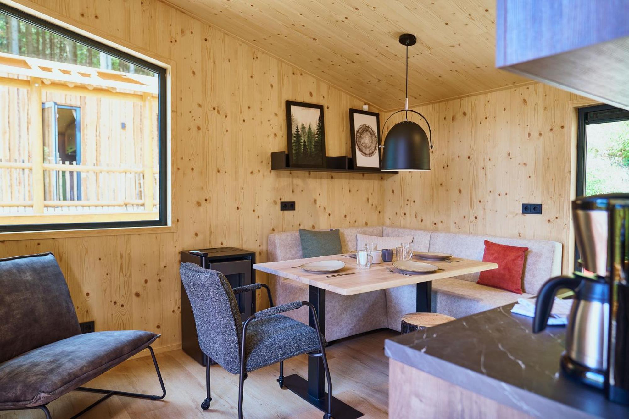 Uplandparcs Sauerland Hotell Winterberg Rum bild